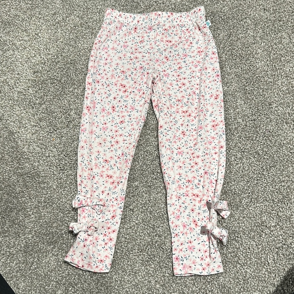 Posh Peanut Floral leggings with bows on ankles size 2T